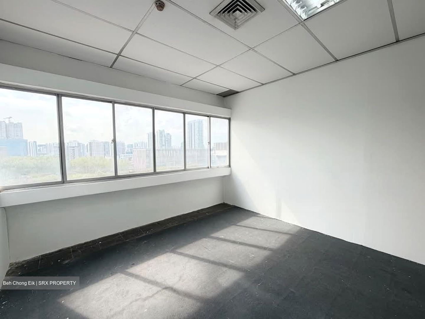Golden Mile Tower (D7), Office #561014571